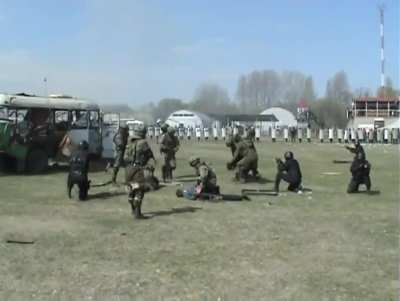 ... can anyone ID the military unit here?