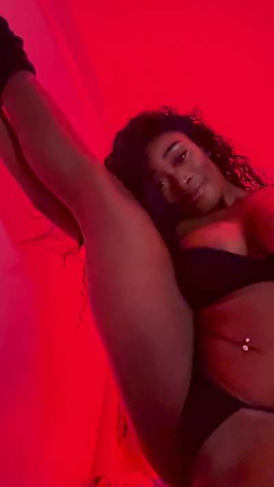 I always need a good stretch in the evening 😏