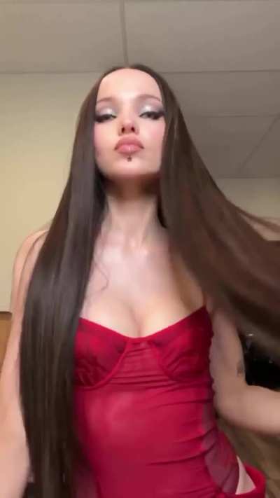 'shapeshift in motion: Dove transforms from warm to cool using new Shaped palettes.' - IG August 2025