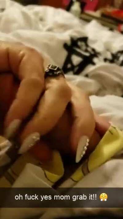 [M/S] Horny in bed with Mom 😫😖