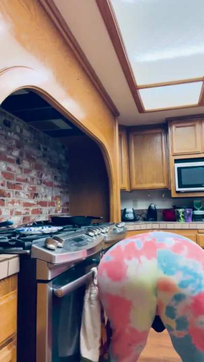 You’ve been a very naughty boy & need to be punished with a fart in your face. 💨 So get over here & stick your face between my ass & don’t come up for air until I tell you I’m done. 😈 😝 