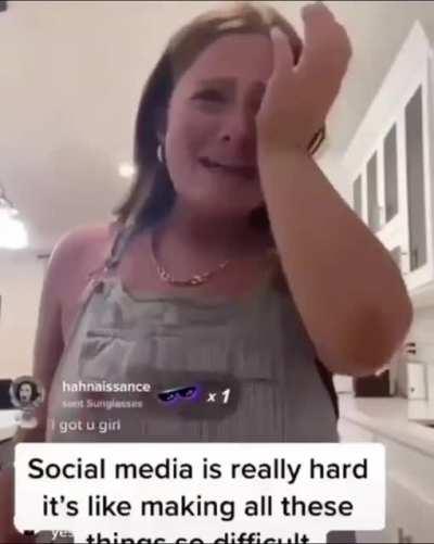 acimasizca bir komiklik