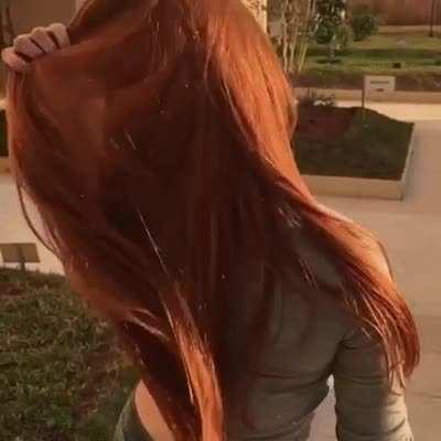 Andressa Toniolo - Bun Drop (@dessatoniolo)