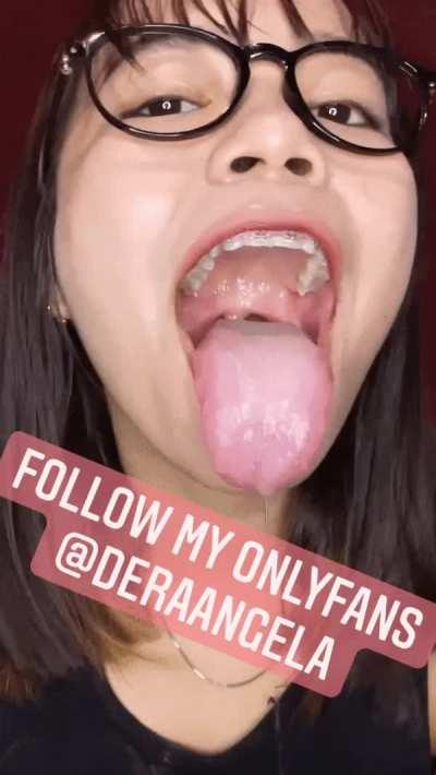 Good sight of my uvula. 👅👑