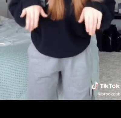 The jiggle she has is insane