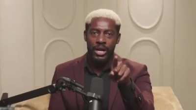 Barbz are dragging Jay Z on national TV😭😭 Leave Nicki tf alone!!!