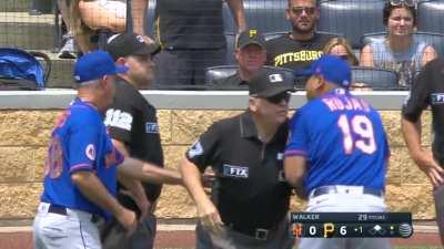 [Highlight] The Mets stand around as the Pirates score three runs on a bunt, Luis Rojas has to be restrained.