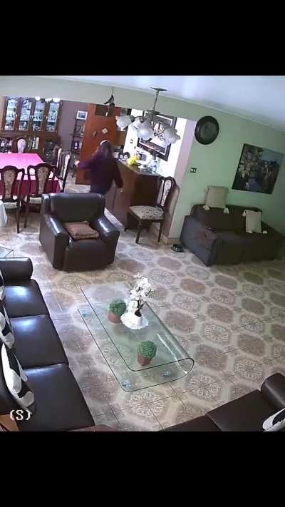 it wasn't me, it was my aura ✋🏻🙂‍↕️🤚🏻