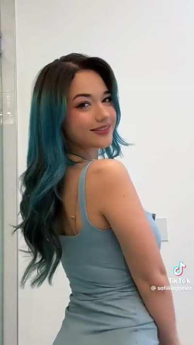 Sofia Gomez, che tettone da sborrare!!