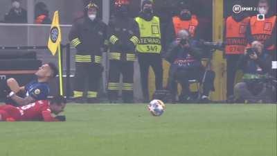 That challenge on Thiago 😬