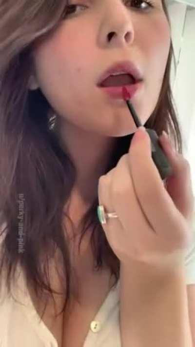 I found one of my most popular gifs! Should I recreate this one? 😋