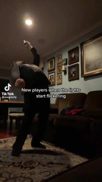 Phasmofobia be like: