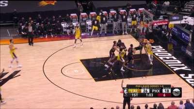 [Highlight] LeBron with a clean cross-over step-back three