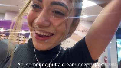 Artemis' mall cumwalk adventures!!