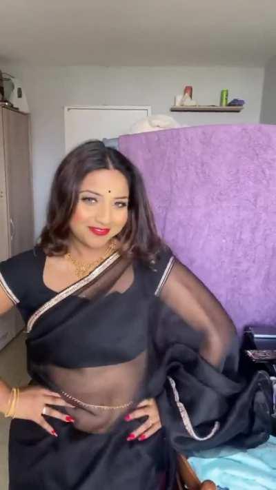 Sweety Rose (@sxeeetyrose)