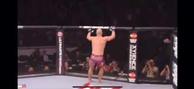 Ryan Jimmo KOs opponent in 8 seconds for one of the fastest KOs in UFC history then hits one of the best celebrations of all time. RIP.