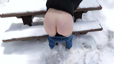 The snow is cold but his load is warm ;)