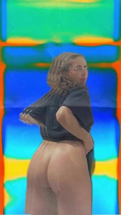 Spank me daddy 🍑👋🏼🔥