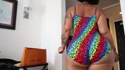 Thick azz donky certified 🍑😈