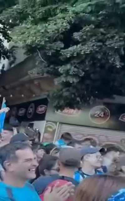 Argentinians being Argentinians! Love it