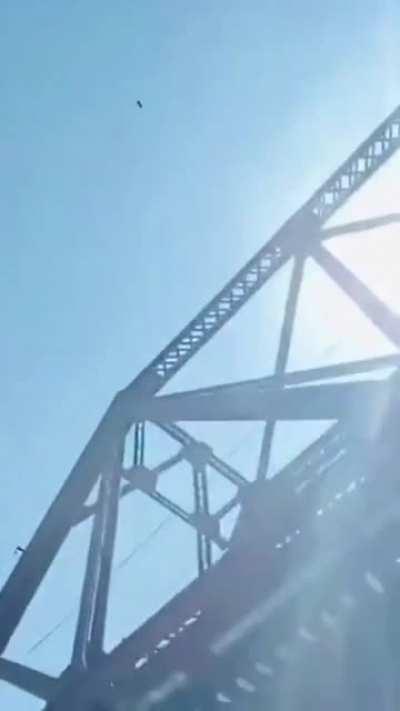 Hey ya’ll... watch this!