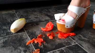 Platform clogs crushing 