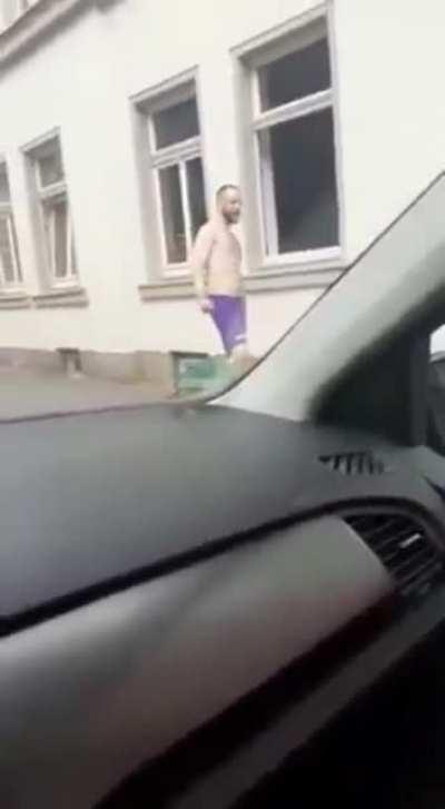 r/MannausSachsen dreht durch auch Crystal