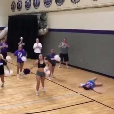 Cuando te retiras con la poca dignidad que tienes