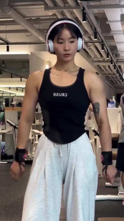 Need to share my obsession for crush_kimcoka, she's so perfect, she could handle me like a doll and creates new positions to destroy my ass