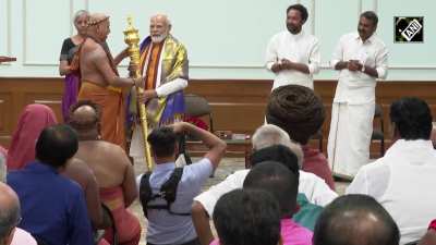 Sengol handed over to PM Modi at 7LKM