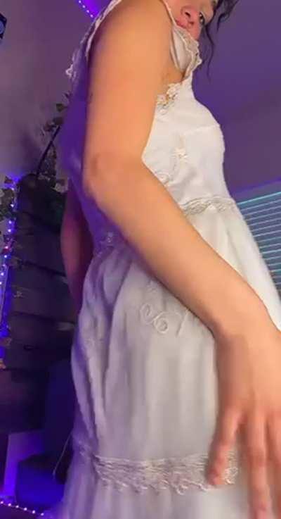 Who ordered some caramel for dessert?