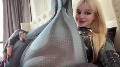 i really wanna make someone hard today and you're my target ;)