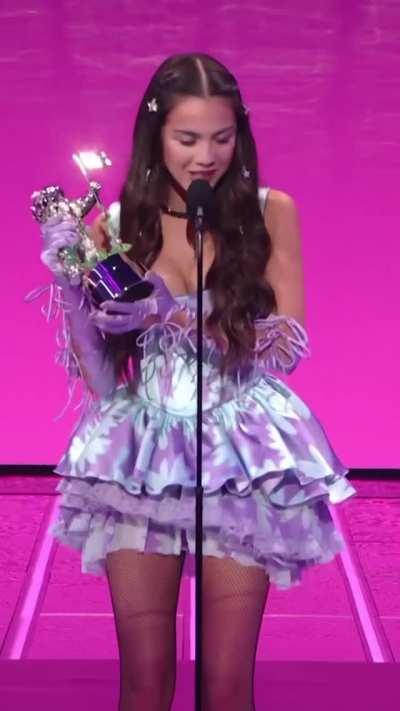 Cutest little sexy hottie.