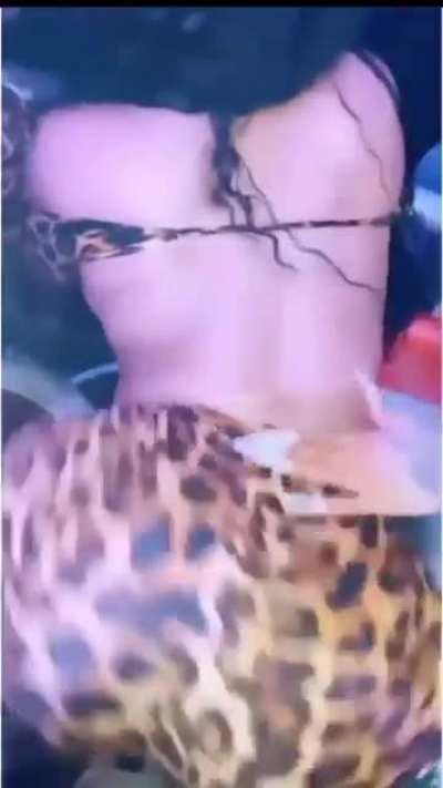 She give you one night what you doing?🍑