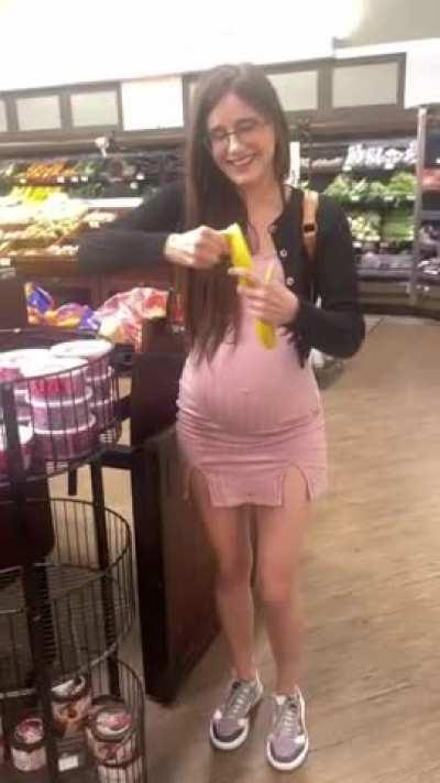 Preggos can have fun too [GIF]