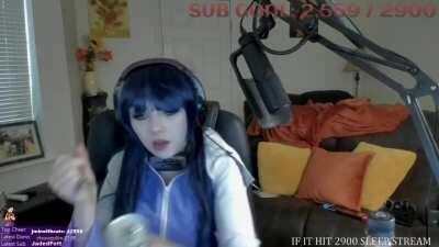 HMC while i stab my White Claw