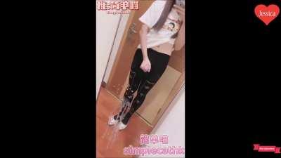 Simplecathk splatters her mirror with cum