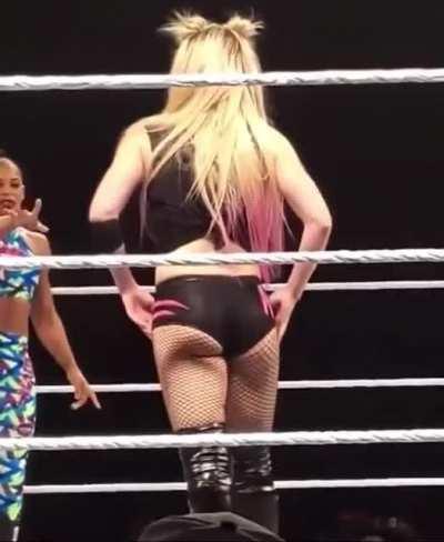 Alexa‘s 🍑🍑