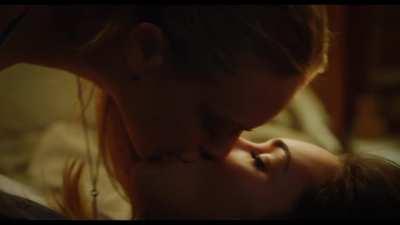 Megan fox and Amanda Seyfried - Part 2