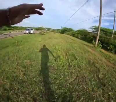 Sri Lankan Road Rage just hits a litttttttle different..