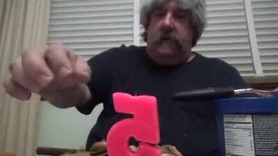 (primer meme que subo) Las pibas: los hombres no tienen sentimientos. Los pibes😢: