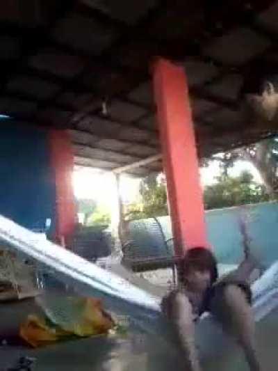 Garotada fazendo merda