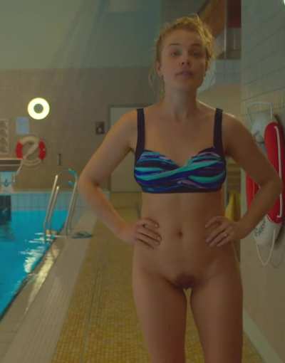 Ida Engvoll in 'Love & Anarchy (2020)'