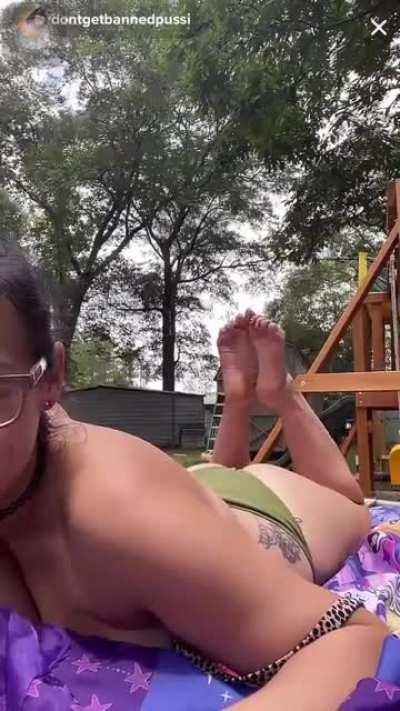 @dontgetbannedpussi (Lolla Parker) was live yesterday!! Part 2