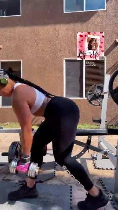 🏋🏽‍♀️🐫🍯