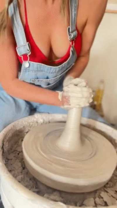 I’ve really been enjoying my pottery time lately 🥰 if you wanna follow my TikTok pottery account it would mean a lot @potteryizzy