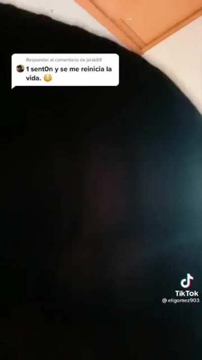 She can sit on my face anytime 🤤