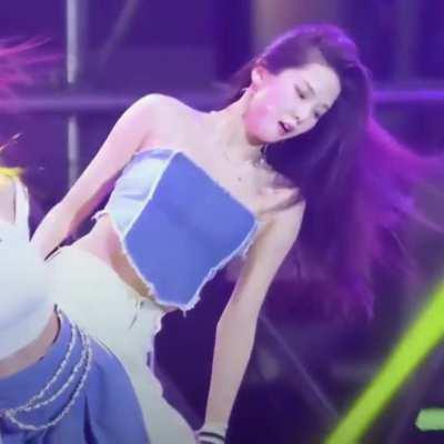 Yujin & Jisoo - Visual Double Kill