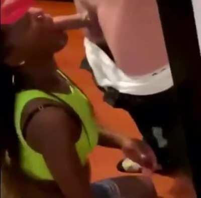 He using her mouth and she got no complaints