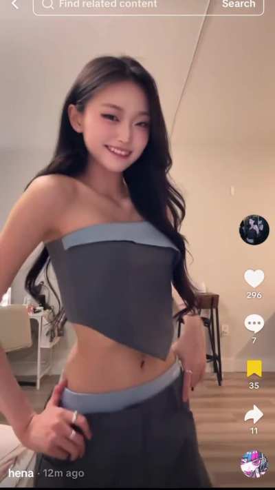 Hena looking sexy af